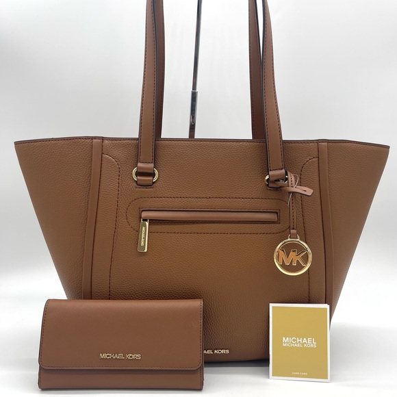 Michael Kors Large Carine Tote Bag & Trifold Wallet - Picture 2 of 13